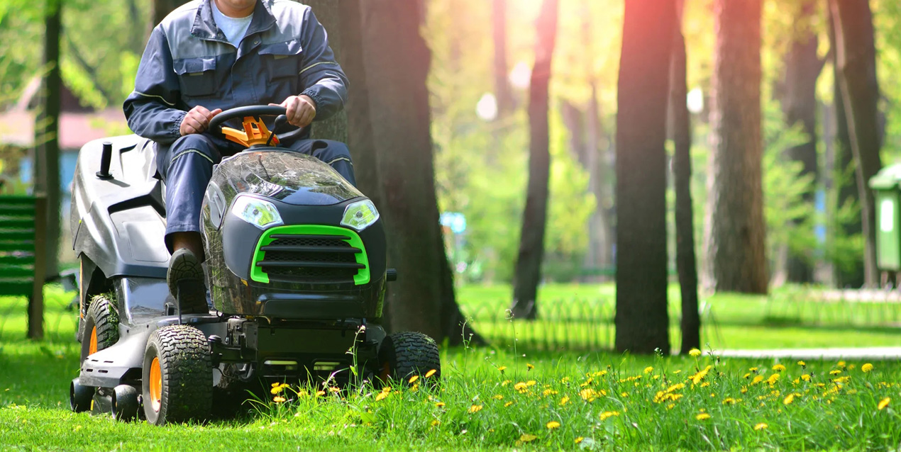 Ride on Lawn Mover.jpg